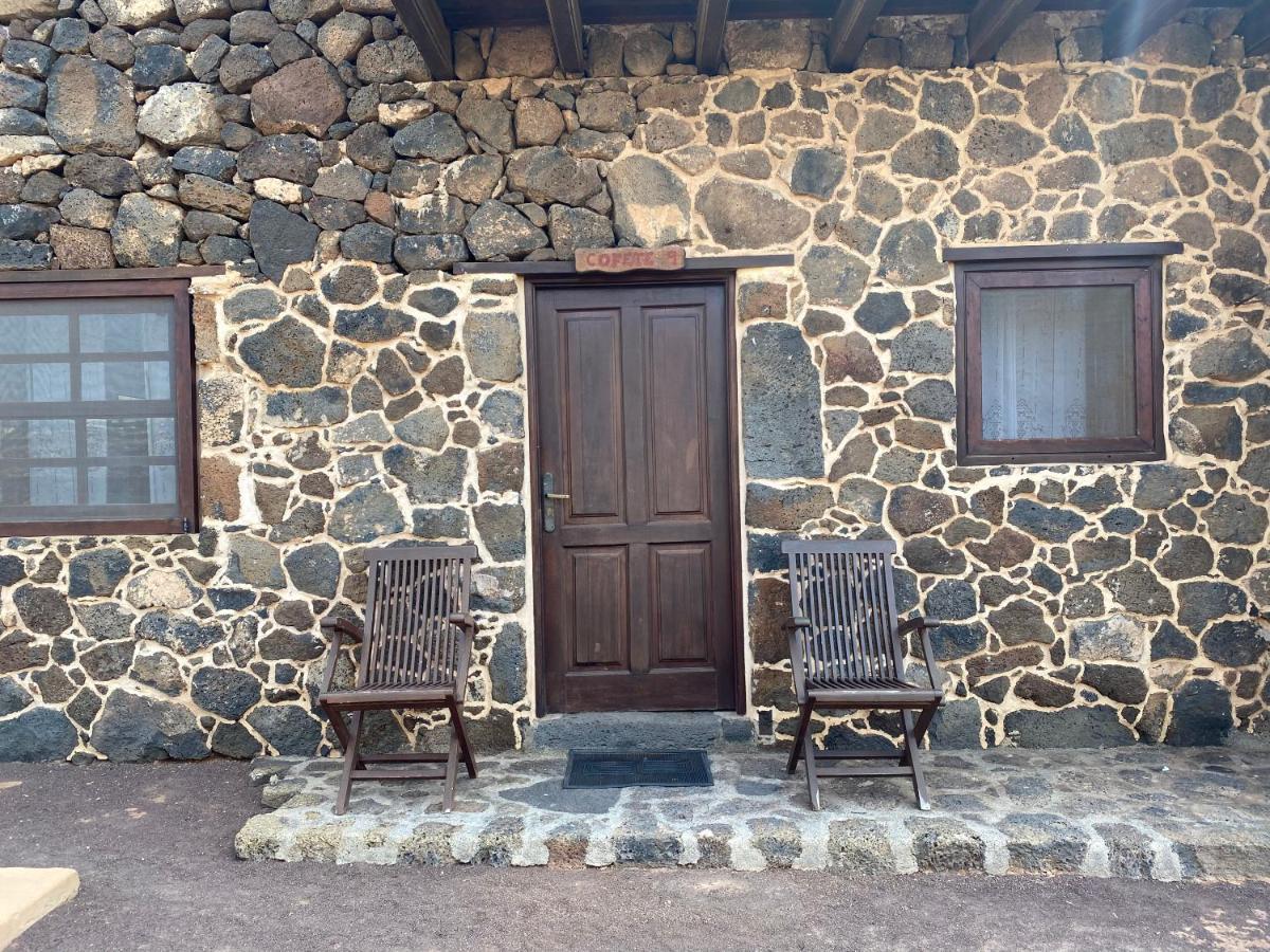 Hotel Rural Restaurante Mahoh Villaverde  Exterior photo