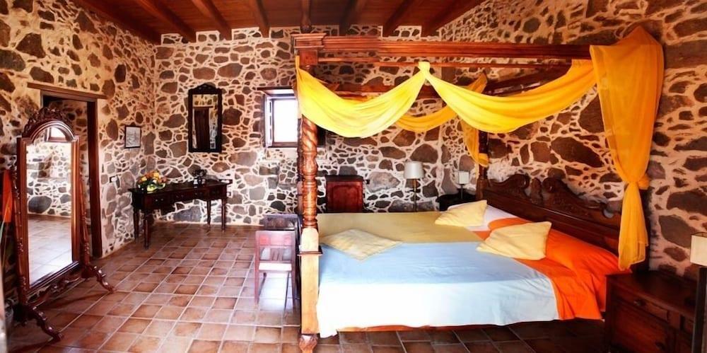 Hotel Rural Restaurante Mahoh Villaverde  Exterior photo